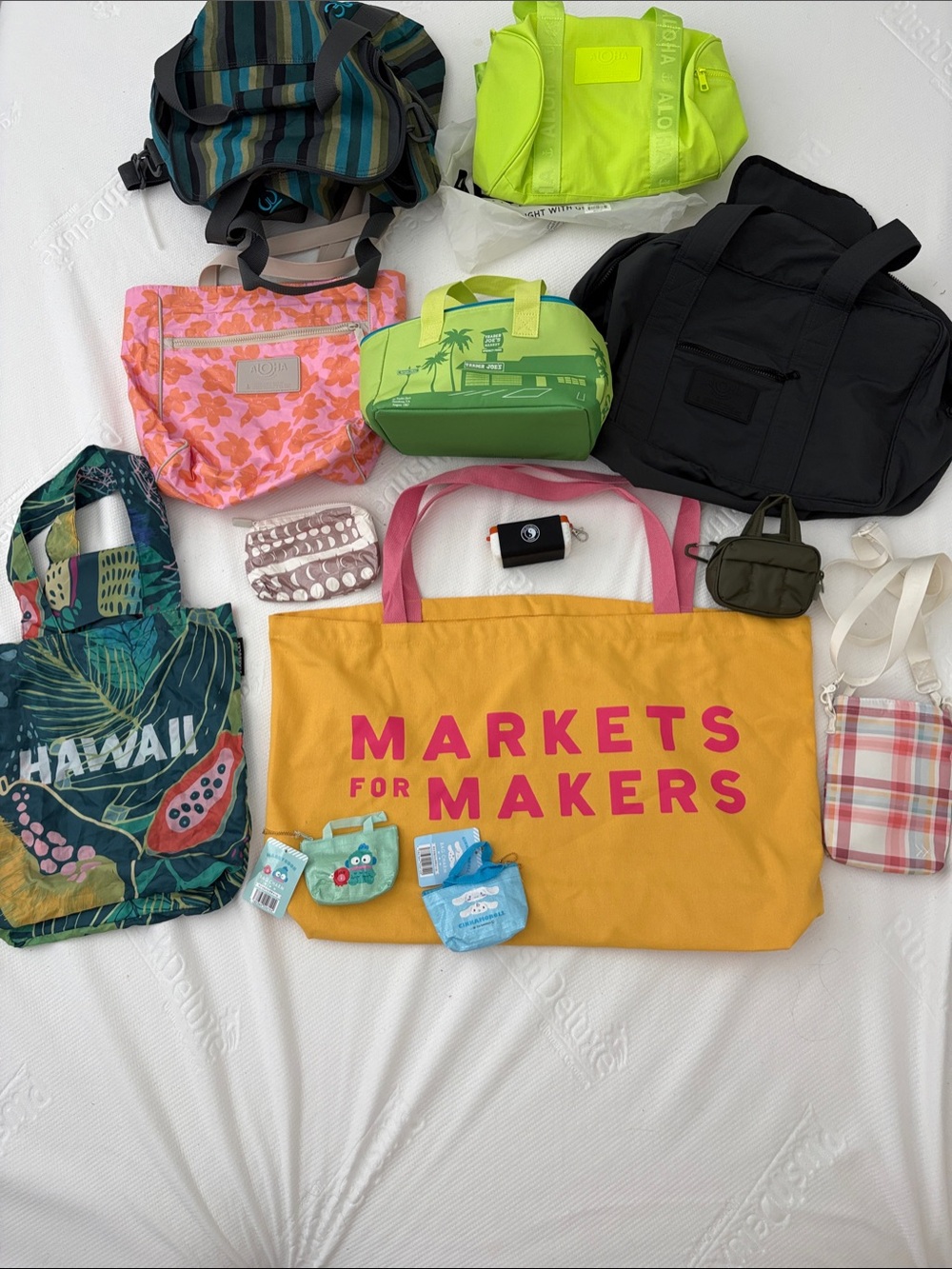Bag bundle - Starbucks Hawaii, aloha collection, Trader Joe’s, calpak, etc